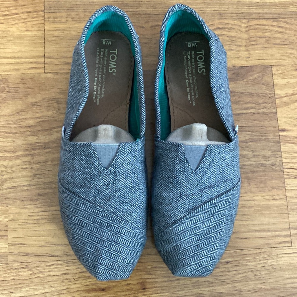TOMS classic slip on shoes in herringbone